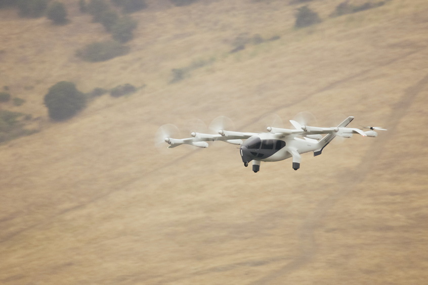 Image of Archer's Midnight electric air taxi flying during a recent flight test.